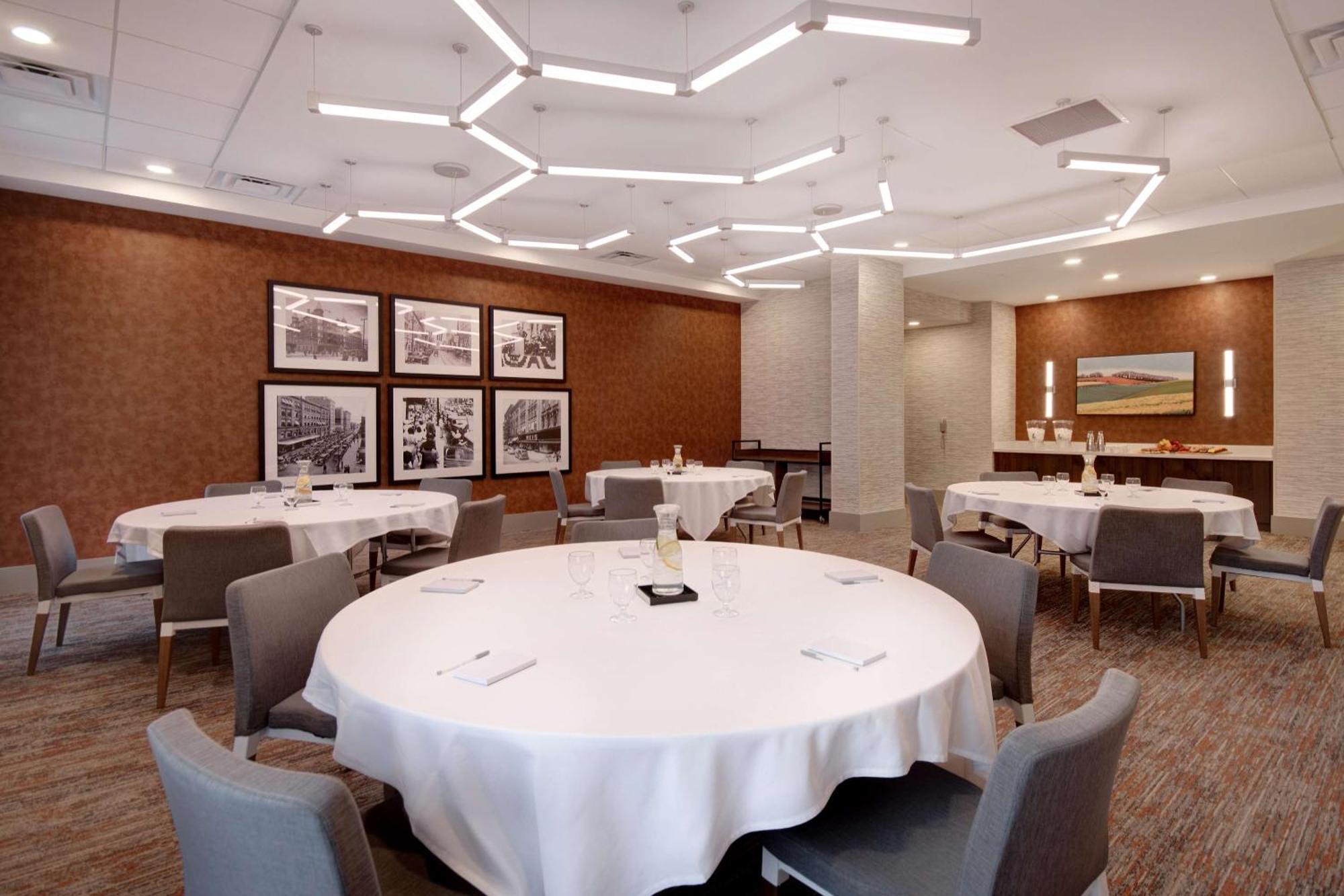 Hilton Garden Inn Terre Haute Zewnętrze zdjęcie